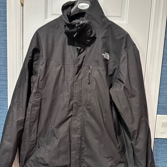 North face hyvent jacket. Medium weight. very versatile. - Picture 2 of 3